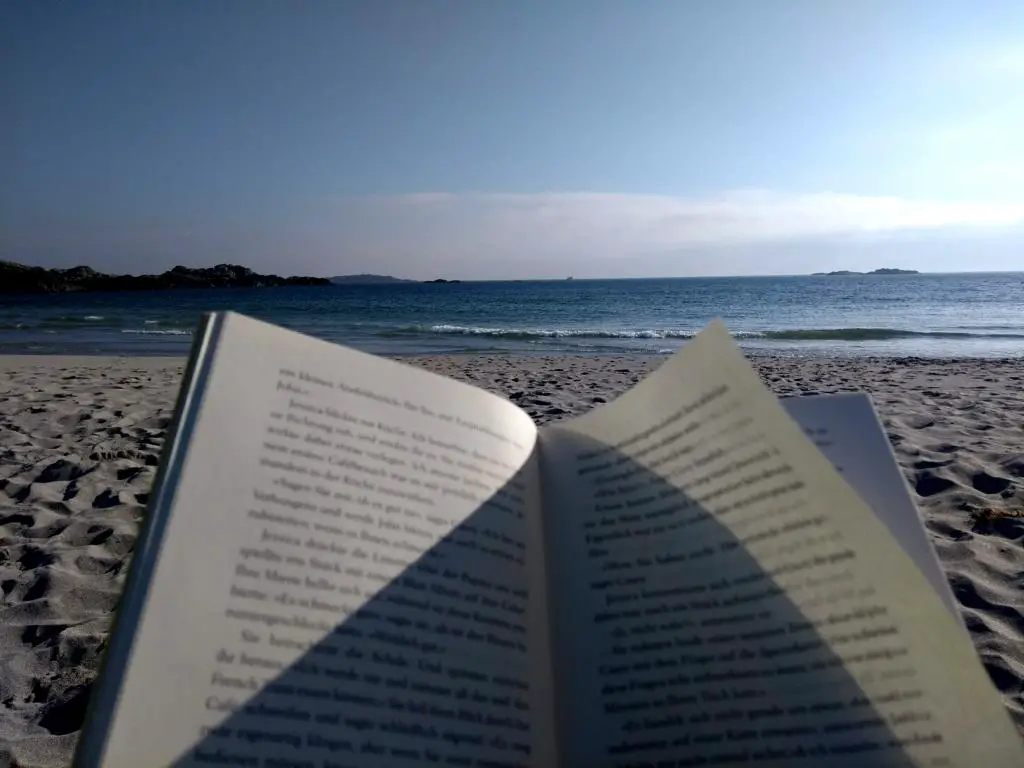 Lektüre am Strand