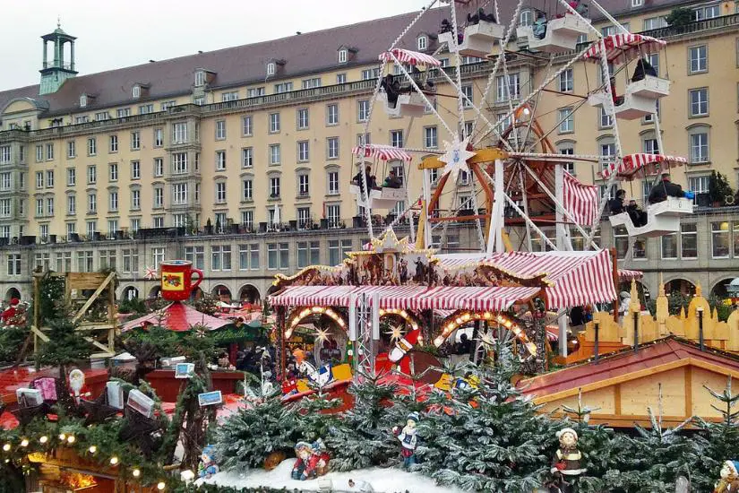Streizelmarkt in Dresden im Winter