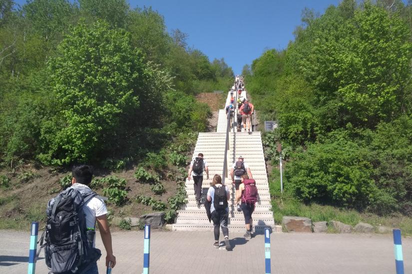 Treppen vor dem Tetrader in Bochum