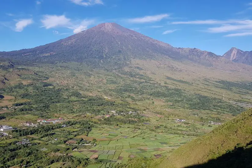 Blick auf den Mount Rinjani auf Lombok