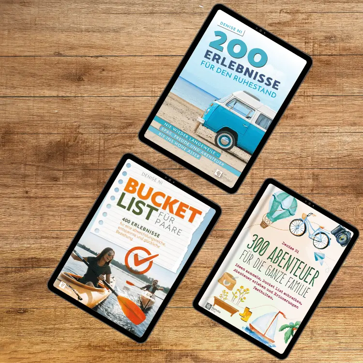Drei E-Books von Denise Ni auf Tablets: "200 Erlebnisse für den Ruhestand", "Bucket List für Paare: 400 Erlebnisse", "300 Abenteuer für die ganze Familie".